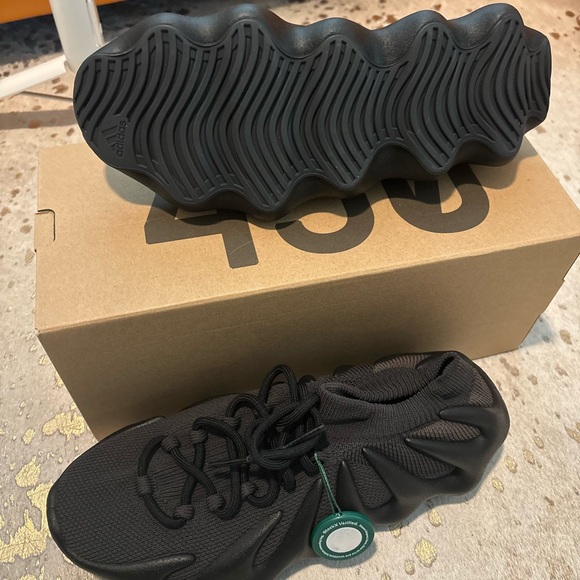 Brand New Yeezy 450 Dark Slate size 10.5 Men’s ASKING $270

Retail $516 + Tax - Picture 3 of 9